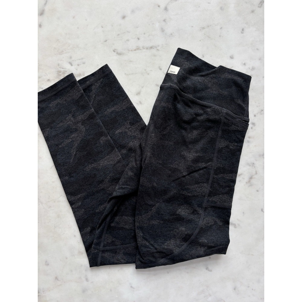 Vuori Clean Elevation Performance Leggings Womens Small Black Gray Heather Camo
